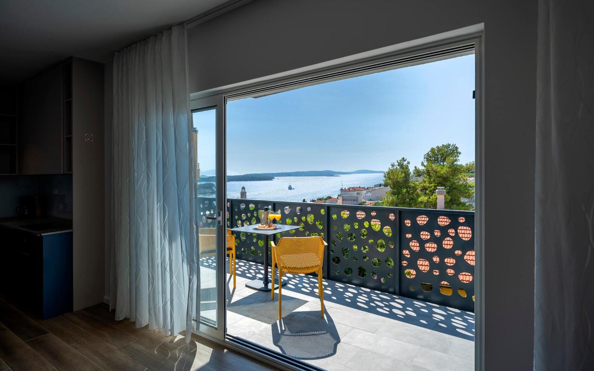Modern, 2 Bedroom Apartment Hvar Town Luaran gambar